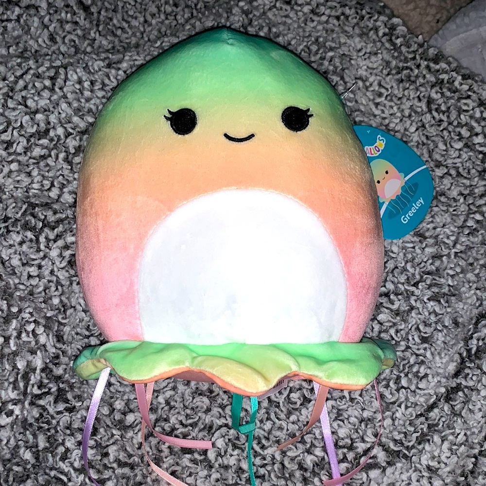 Squishmallow NWT Greeley the Rainbow Jellyfish 7.5”